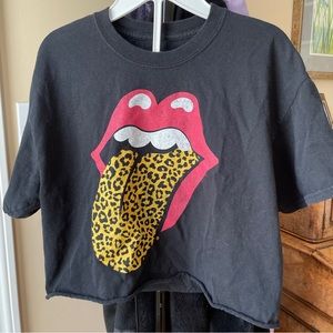 Rolling Stone Small black cropped T shirt leopard tongue, red lips